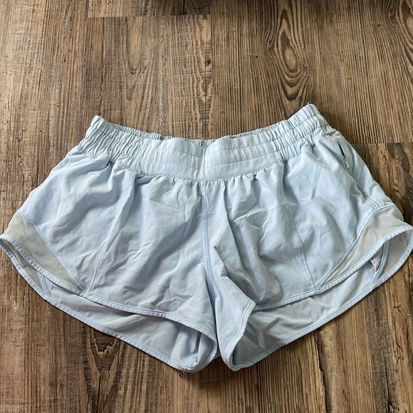 Lululemon hotty hot shorts - Picture 1 of 2
